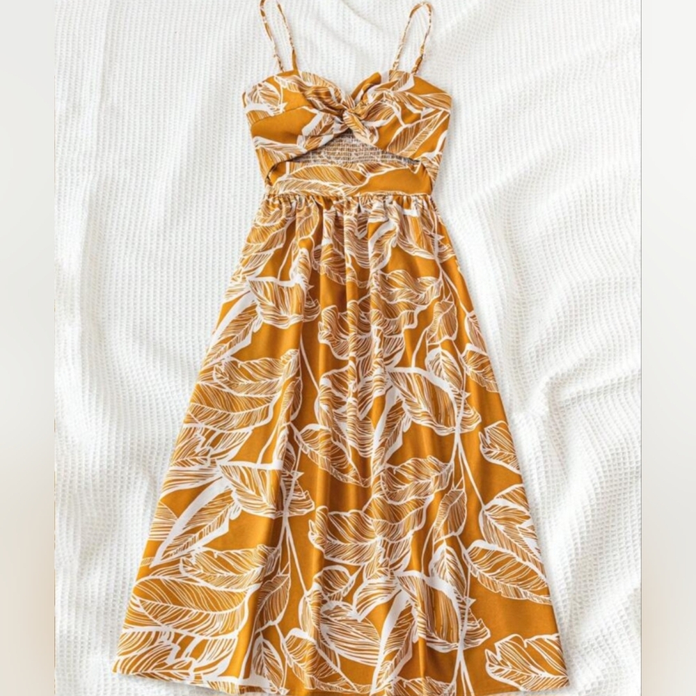 Tropical Leaf Print Dress in Mustard